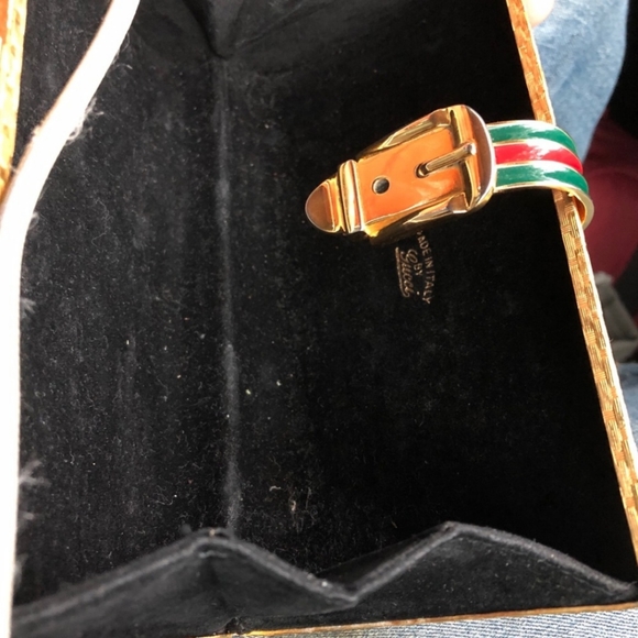 COPY - Gold Metal Gucci Clutch - Picture 4 of 6